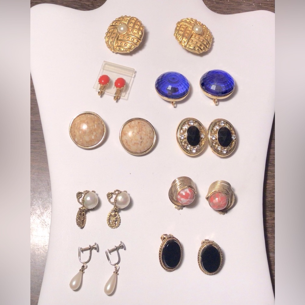 9 Pairs Vintage Clip Earrings